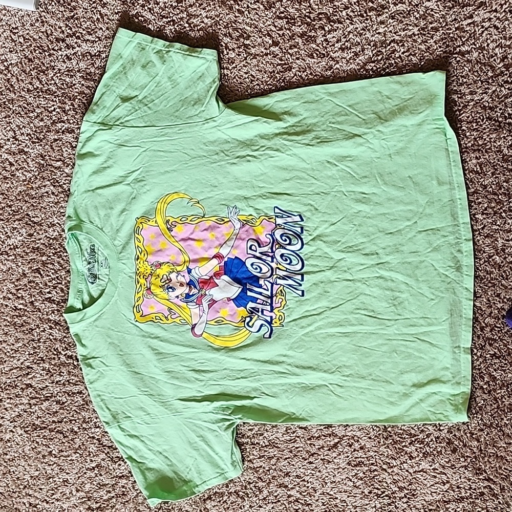 Sailor moon mint graphic tee XXL